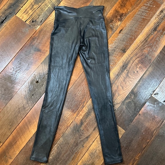 Spanx Black Seamless Leggings Shapewear Style Size Small - Picture 5 of 6